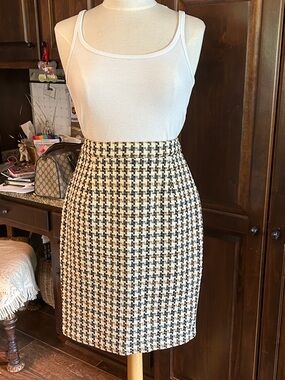 1990’s Jessica Scott Sz 27 Classic Houndstooth Pencil Skirt Cream Brown